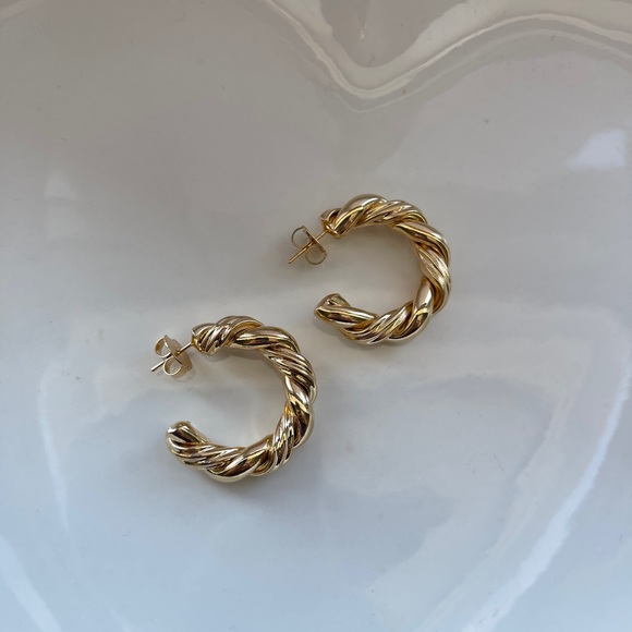Twisted Hoop Earrings - 18K gold filled - Picture 2 of 3